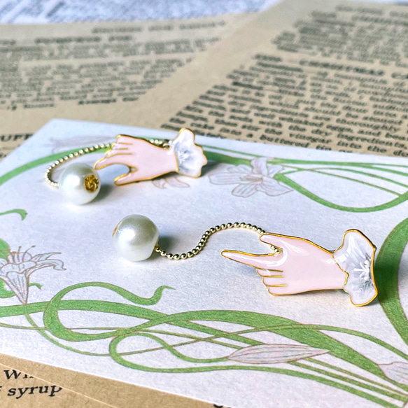優雅之手 |  耳環 Elegant hand Pearl Earrings | cloisonné 第6張的照片