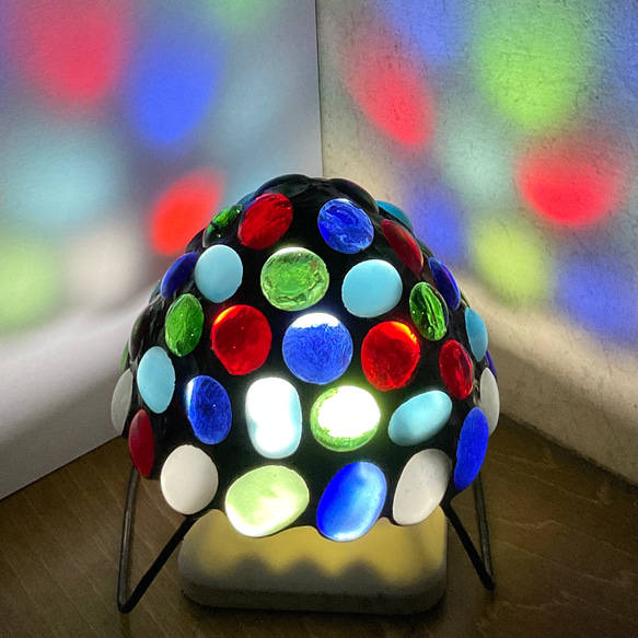 まるで宝石！きのこのカラフルランプ003 電池式 LED ステンドグラス 3枚目の画像