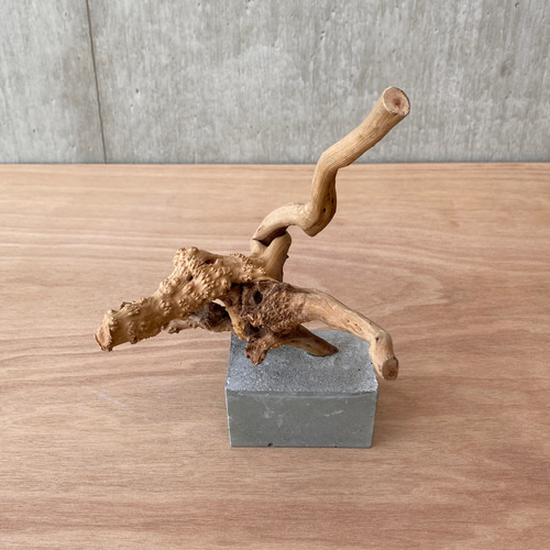 コンクリート盆栽 流木オブジェ】ディスプレイ 什器 アクセサリー