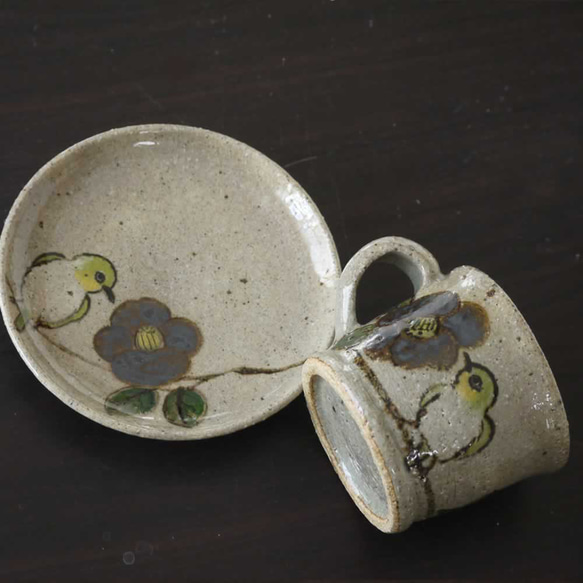 民間藝術風格的杯子和碟子“Tsubaki White-eye” 第10張的照片