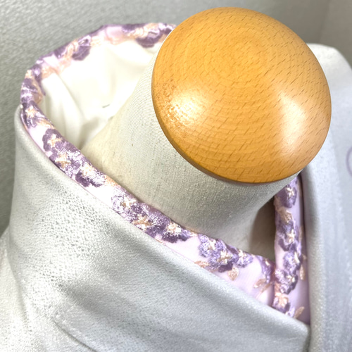 洗える刺繍半襟 紅藤色のはな【ラスト】 和装小物（帯・半襟） 半衿 