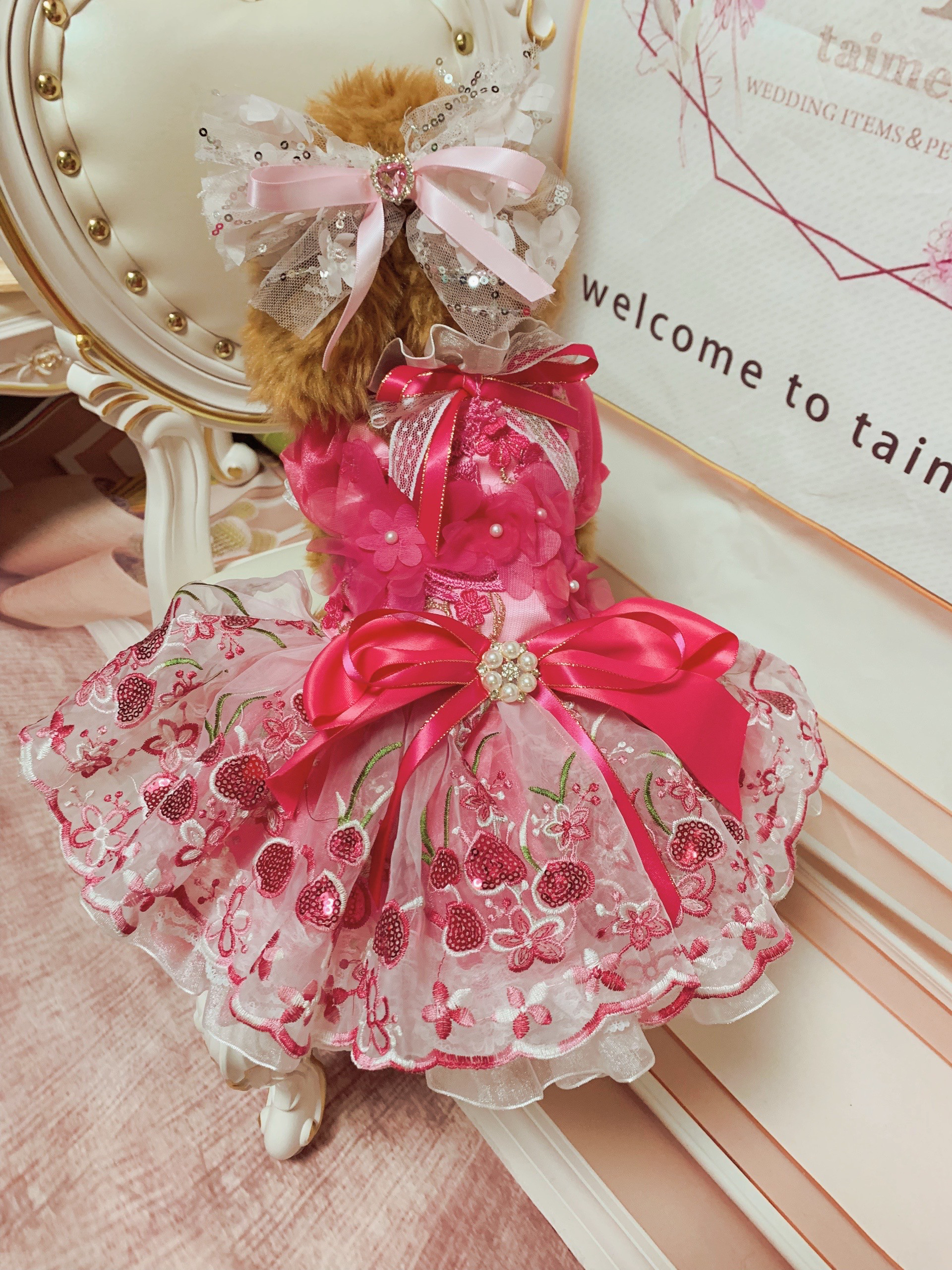 犬猫うさちゃん服　限定3着　ネオンピンク色の鮮やかな春ドレス