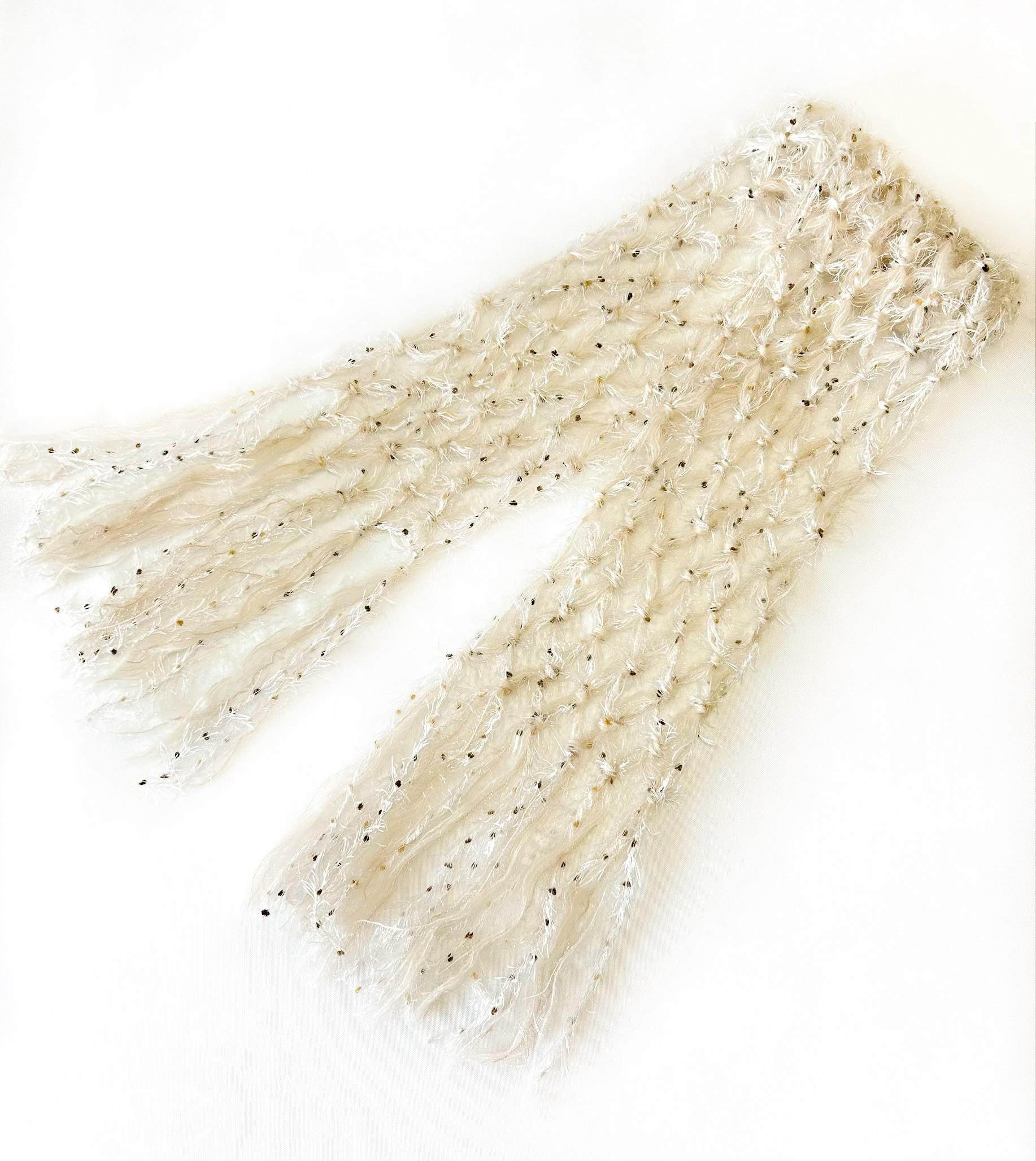 モヘアと意匠撚糸のマフラー/ベージュ