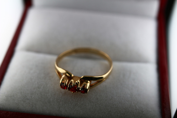 絶品 英国 イギリス ビンテージ ゴールド リング 指輪 天然 ガーネット 9ct 9カラット 純金率 375 J51 4枚目の画像