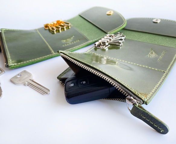 うるつや☆イタリアンレザー　グリーンのファスナーポケット付きキーケース　スマートキー収納可 5枚目の画像