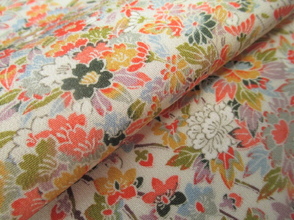 アイボリー 本加賀友禅 孔雀の羽に四季花 小紋 正絹 丹後