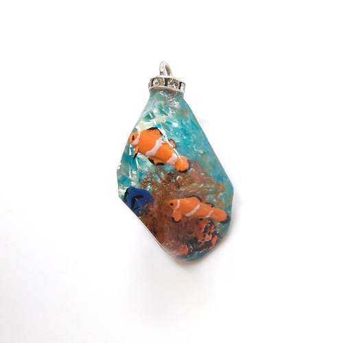 ニモとドリー！？ 鉱石レジン アクアリウム キーホルダー キーホルダー