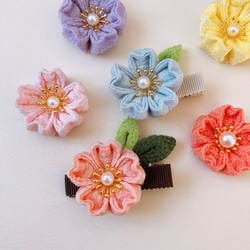 つまみ細工の髪飾り 小梅のヘアクリップ 山桜色 つまみ細工の髪飾り 小梅のヘアクリップ 山桜色