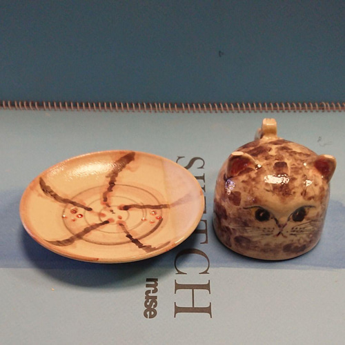猫反転ティーカップ＆ソーサー ティーカップ 大正窯 Uesu Shigeo