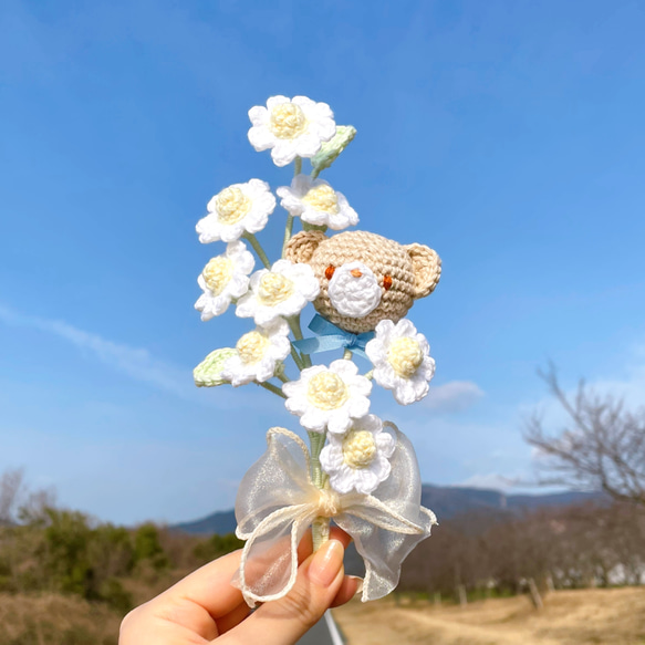 ギフトにも！小さなお花とくまさんのミニブーケ 3枚目の画像