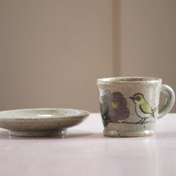 民間藝術風格的杯子和碟子“Tsubaki White-eye” 第3張的照片