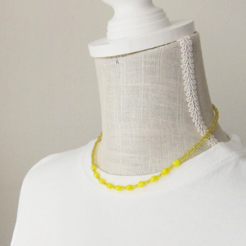 ルミナスイエロー ガラスビーズネックレス マーブル 黄色 イエロー