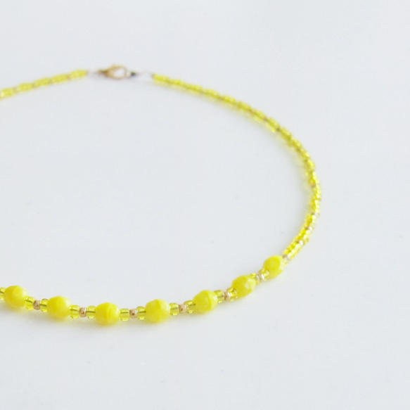 ルミナスイエロー ガラスビーズネックレス マーブル 黄色 イエロー