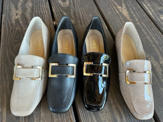 2025年新作人気ローファー