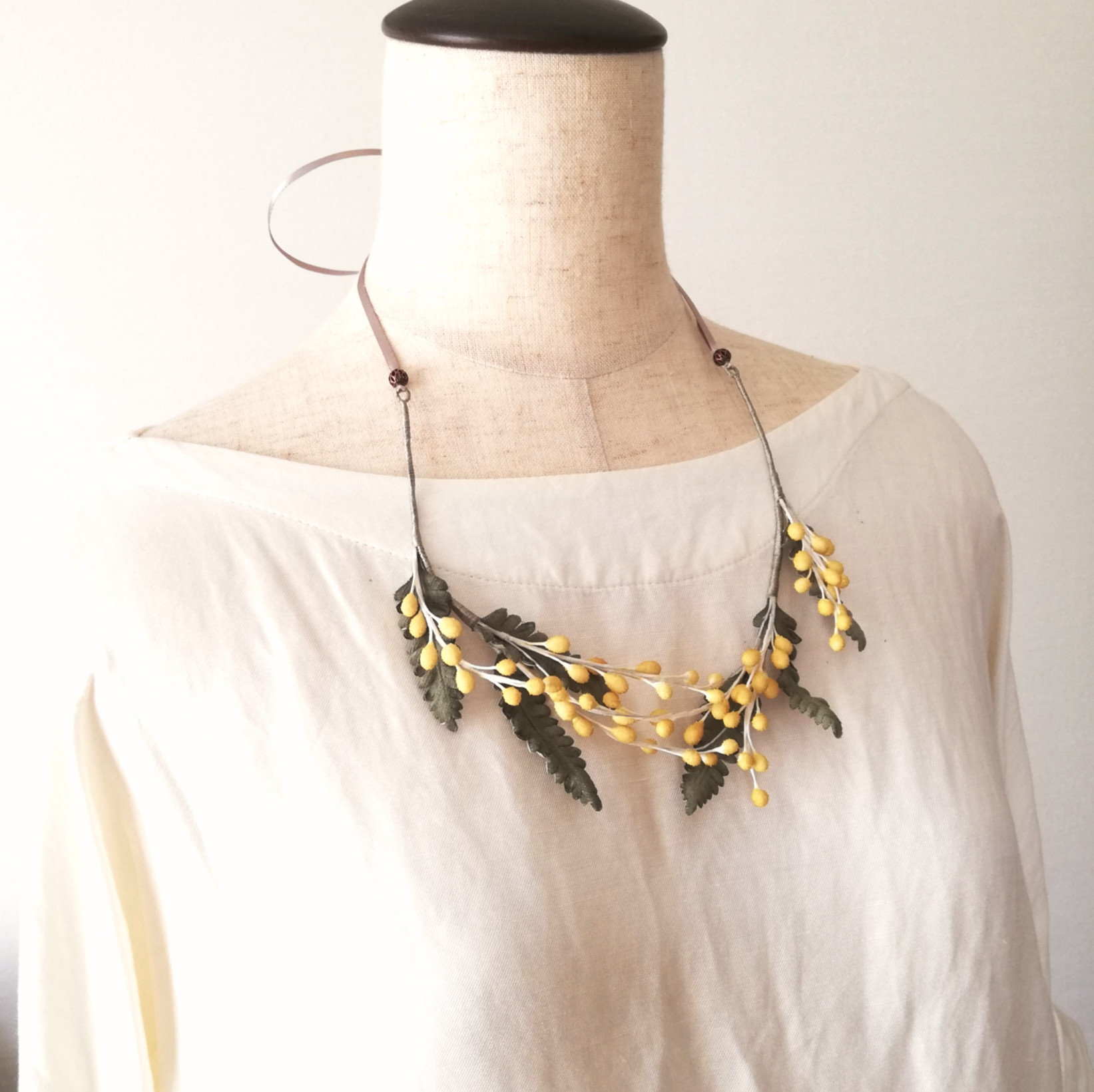 染め花・ミモザのネックレス