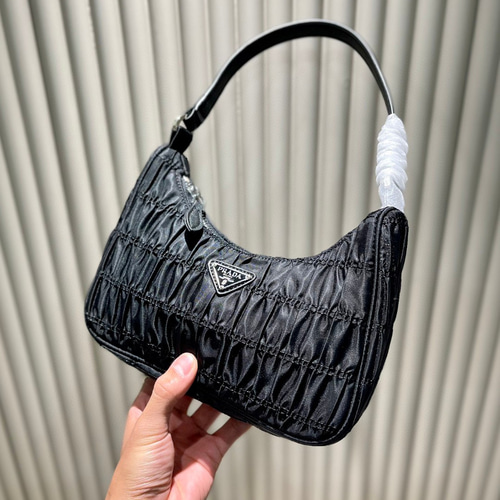 PRADA プラダ風プリーツバッグシワ脇バッグ その他バッグ CHHY