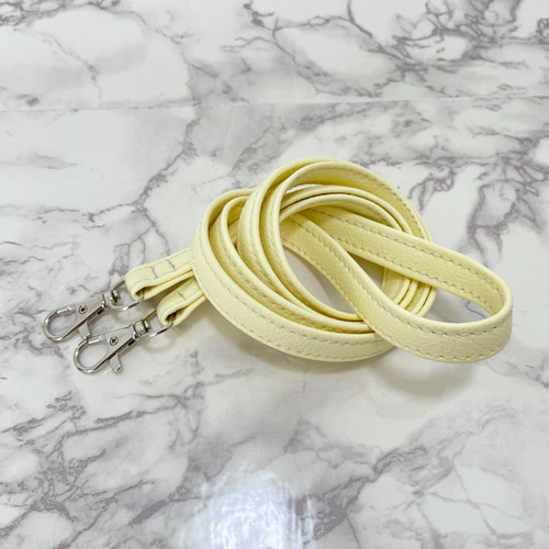 2way仕様］ペットボトルも入るレザー巾着バッグ 巾着バッグ from