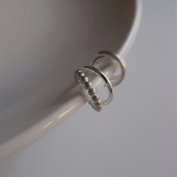 925純銀 幾何圓珠 雙線 亮霧面 耳骨夾 耳環 單只 第4張的照片