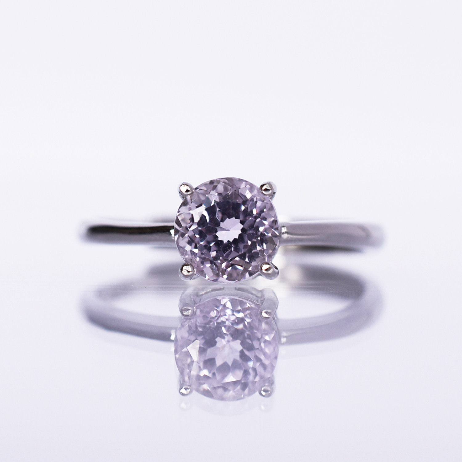 クンツァイト指輪、リング：ライラックやラベンダーのような薄紫色からピンク色の美しい透明感：Creema限定【送料無料】