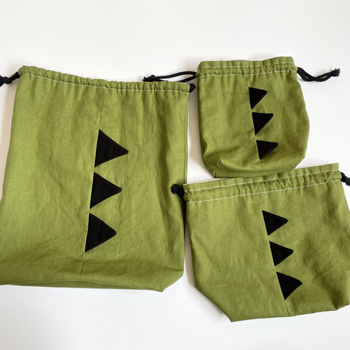 専用★ラスト✳︎母made品✳︎恐竜柄　巾着  ブラウン　コップ袋などに♪ 専用☆ラスト✳︎母made品✳︎恐竜柄 巾着 ブラウン コップ袋などに