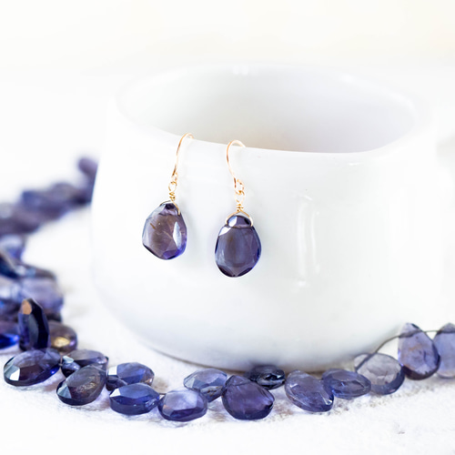 ☆3月誕生石☆宝石質極上アイオライト ラフカット 薫色のピアス