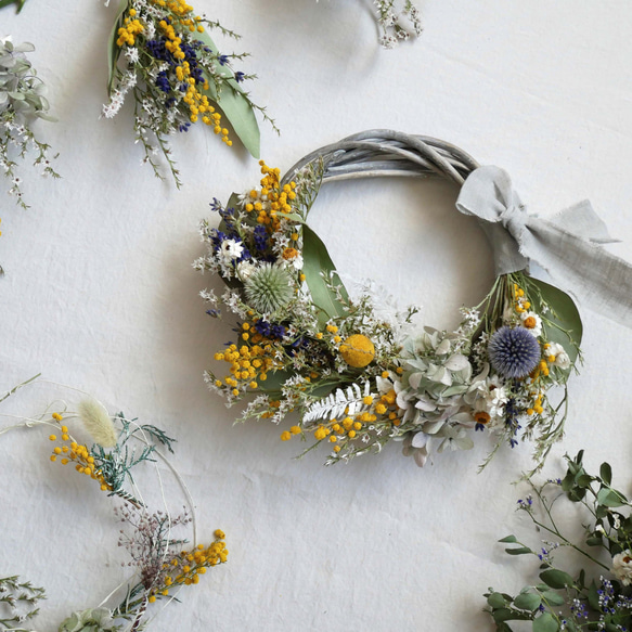 ミモザと北海道小花たちのハーフリース・くすみグレードライフラワーNO15 3枚目の画像