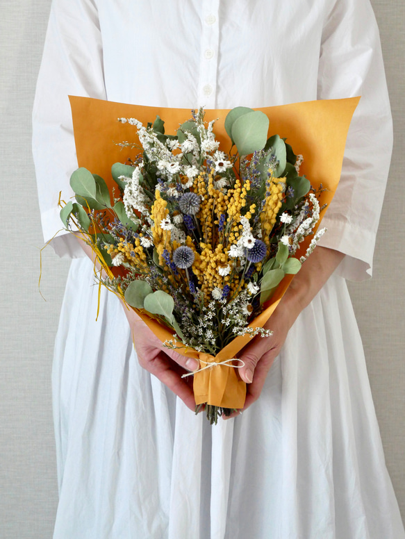 ミモザとラベンダー〇北海道小花たちのナチュラルスワッグ 30cm ドライフラワーブーケ 5枚目の画像