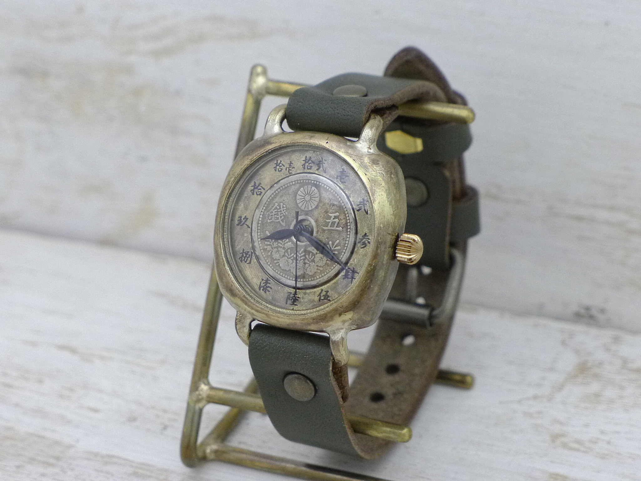 "倭ノ刻角四(わのこくかくよん)" 五銭硬貨&大字文字盤 約34mmクッションケース 手作り腕時計 [403]