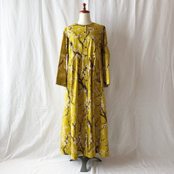 女士Couldreil連衣裙（長袖）：長120cm（梅樹：芥末） 第4張的照片