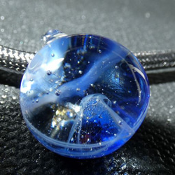 ブルーホール銀河（ガラス、とんぼ玉、宇宙、ペンダント） 13枚目の画像