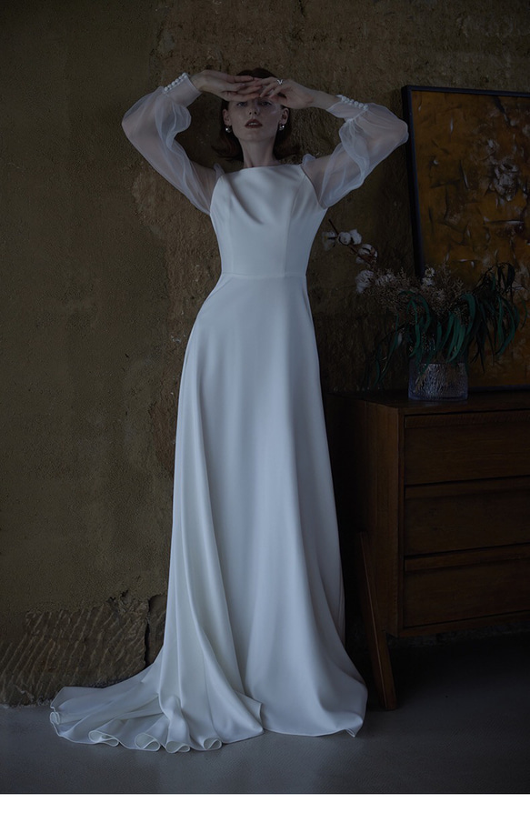 ロングスリーブウエディングドレス 袖シースルー 9枚目の画像