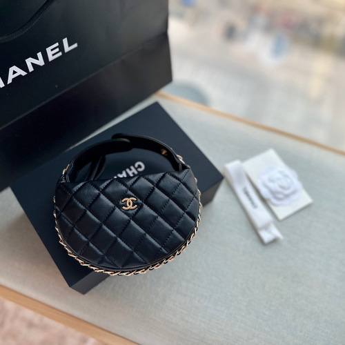 CHANEL シャネル フラフープポーチ風ショルダーバッグ