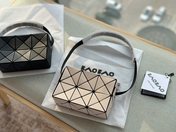 BAOBAO☆バオバオ ボックス型ショルダーバッグ ISSEY MIYAKE BAOBAOショルダーバッグ