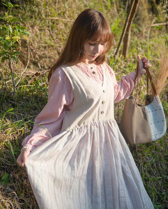 【森織海】日系森林女孩V領排釦棉麻背心洋裝 第4張的照片