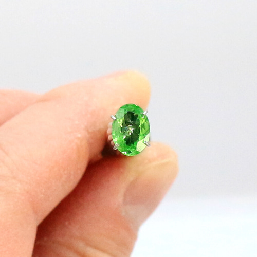 AG-L-26 天然石 ルース 素材 ツァボライト グリーンガーネット 約1.1ct