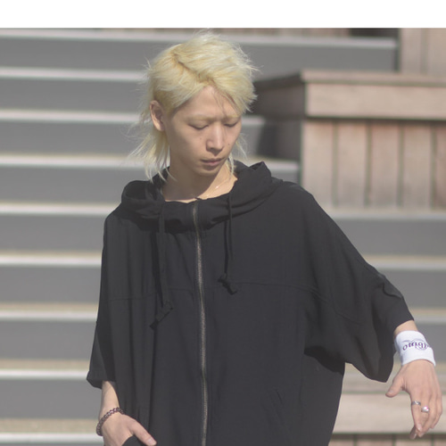 ブルゾン風ZIPアップ5分袖ポンチョパーカー パーカー albino