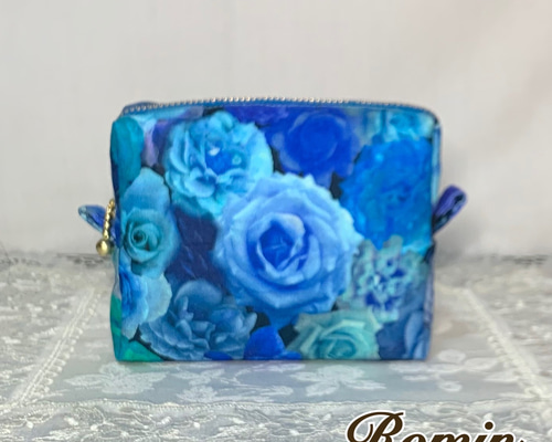 スクエアポーチ　ボックスポーチ　青い薔薇　ハンドメイド ボックスポーチ スクエアポーチ 青い薔薇 ポーチ Romin 通販 15413375