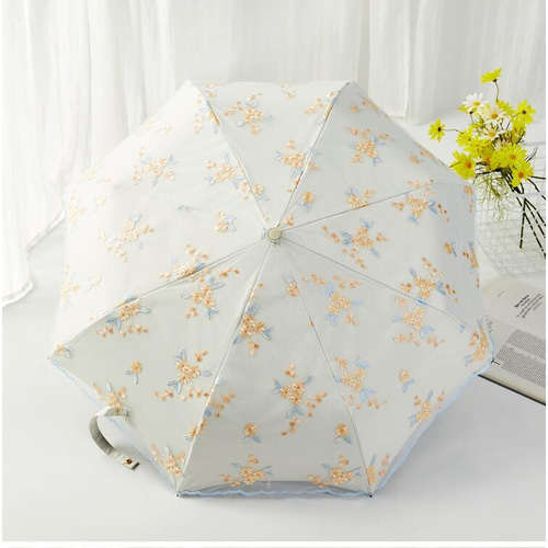 JILLSTUART 晴雨兼用　折りたたみ傘　刺繍　ドライフラワー JILL STUART（ジル スチュアート）ミモザ刺しゅう晴雨兼用傘