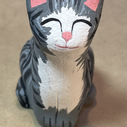 陶器で作った「グレー系のキジ猫ちゃん」 1枚目の画像