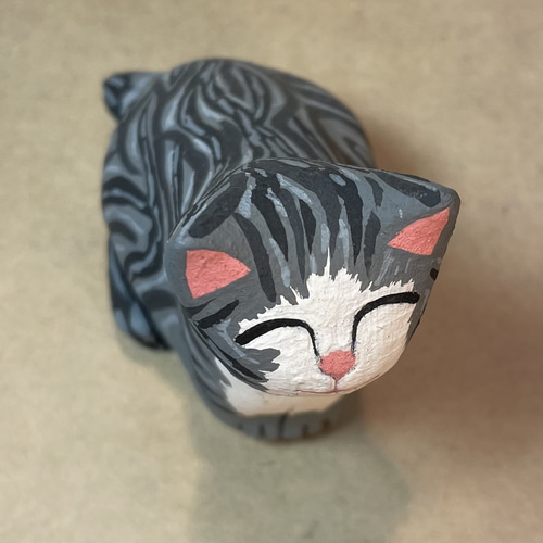 陶器で作った「グレー系のキジ猫ちゃん」 その他置物 シュンクルト