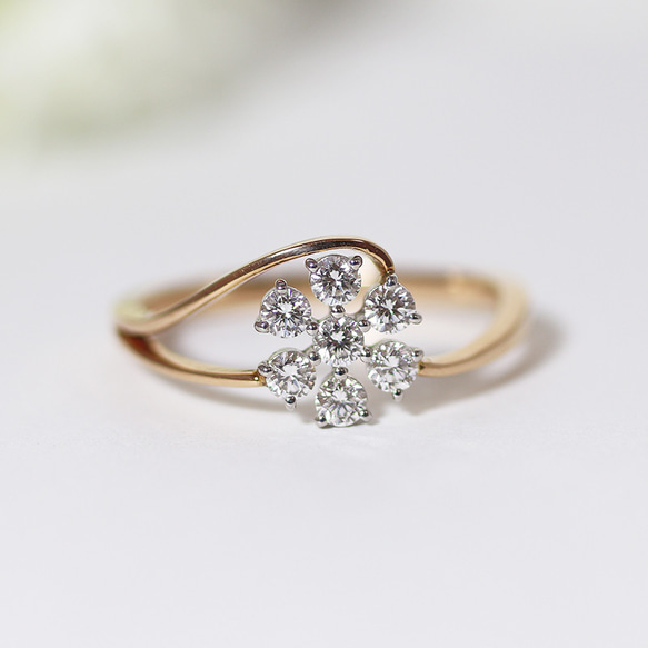 プラチナ　K18　ダイヤモンドフラワーリング　0.30ct　18金　指輪　Pt900　お洒落　可愛い　花　flower　 1枚目の画像