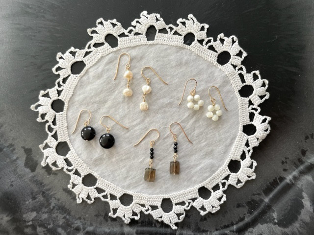 ＊14kgf　モノトーンのセット　ピアス　イヤリング