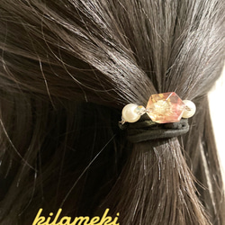 桜色×イエローのグラデーションとパール　ヘアゴム 3枚目の画像