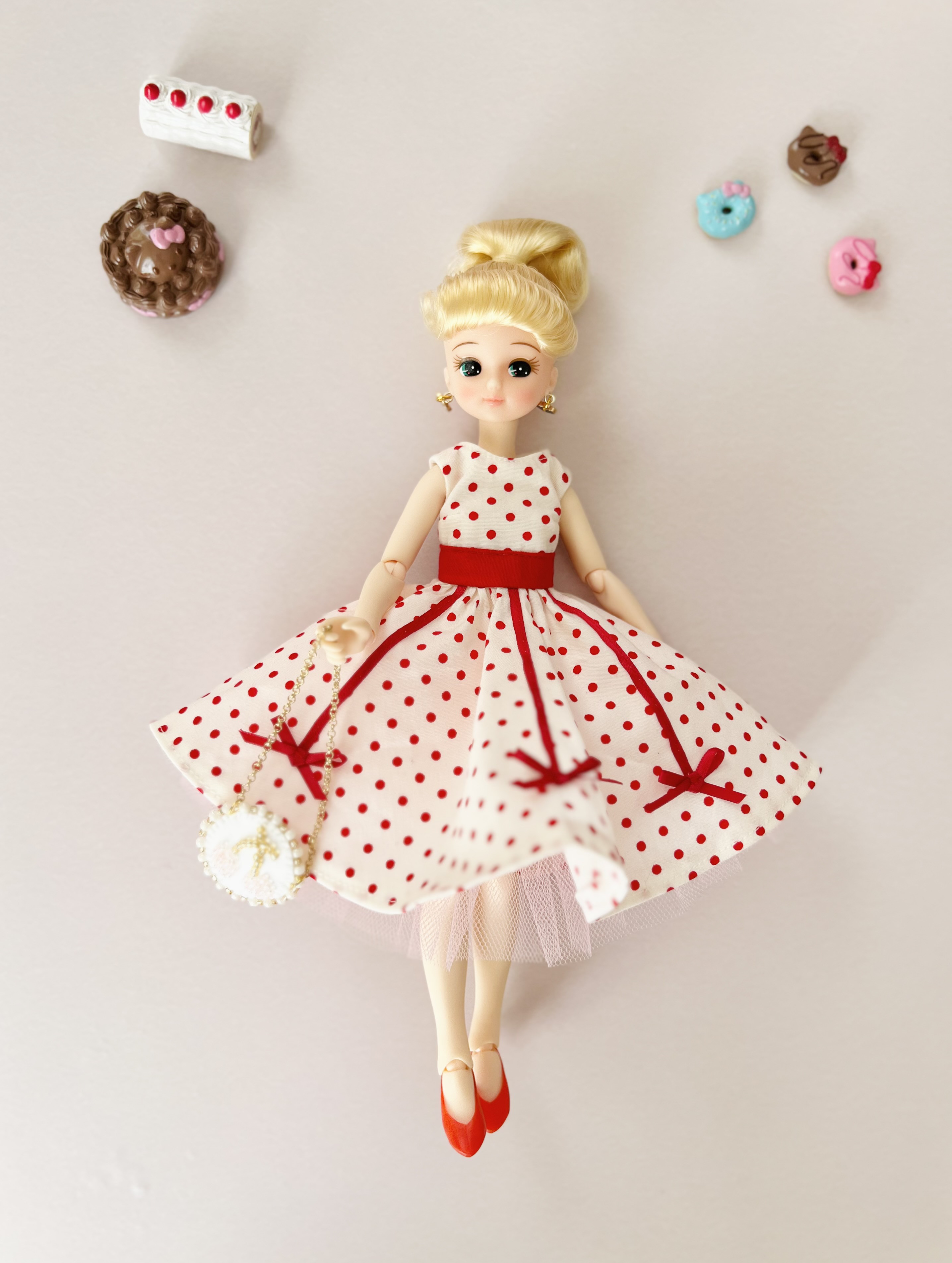 リボンワンピース　赤ドット