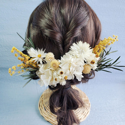 ホワイト小花×イエロー　ミモザ　ナチュラル　髪飾り　ヘア飾り　ウェディング　成人式　和装　卒業式 1枚目の画像