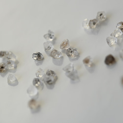 Herkimer 鑽石迷你耳環，寶石、礦物、水晶、天然石材，簡約，工作、辦公室、通勤，小號 (No.2370) 第7張的照片