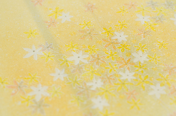 正絹　明るい黄色地花柄はぎれ　1m 和小物、つまみ細工などに 3枚目の画像