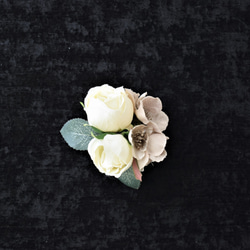 ニュアンスカラーのお花のコサージュ 9枚目の画像