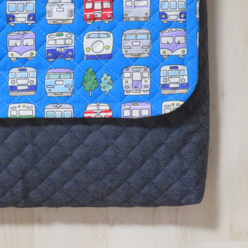 ショルダー型図書袋☆かわいい電車図鑑☆ブルー×紺デニムキルト ショルダー型図書袋☆かわいい電車図鑑☆ブルー×紺デニムキルト