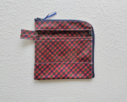 ファミリア チェック柄ポーチ 仕切付きXS L字ファスナー クリアポーチ ファミリアチェック♡ ポーチ